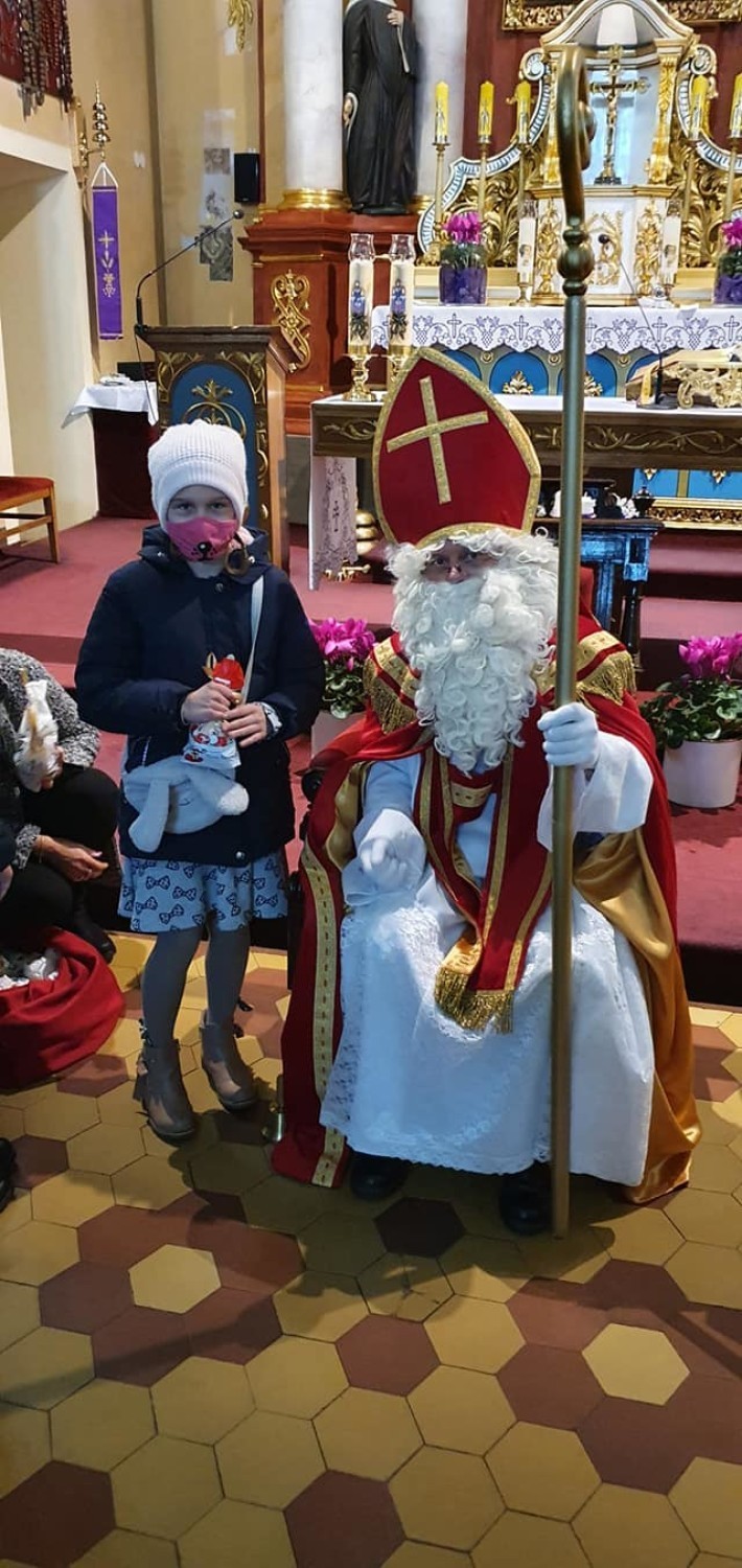 Św. Mikołaj odwiedził Sanktuarium Matki Bożej Pocieszenia w Lutogniewie [ZDJĘCIA]                 