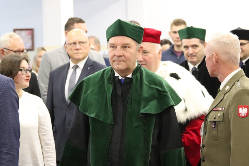 Inauguracja roku akademickiego w Wyższej Szkole Przedsiębiorczości w Inowrocławiu [zdjęcia]