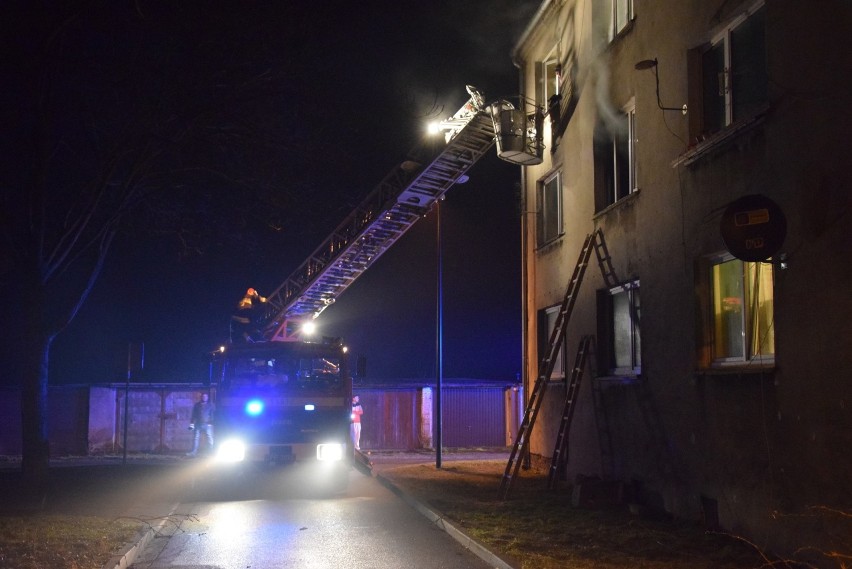 Pożar mieszkania na ulicy Koszykowej w Kędzierzynie-Koźlu.