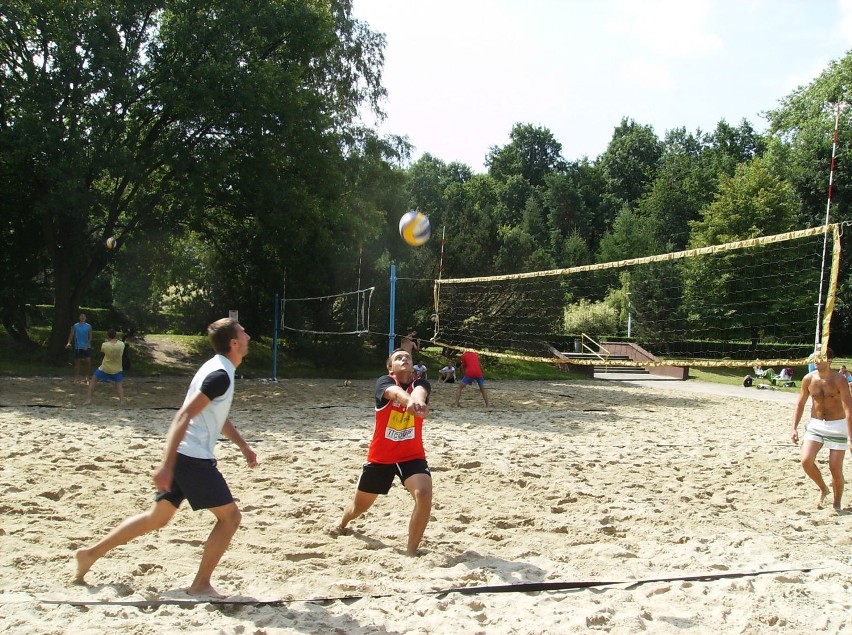 Na Kąpielisku Leśnym w Zabrzu-Maciejowie można było sprawdzić się w turnieju siatkówki plażowej