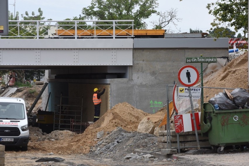 Stan robót przy wiadukcie kolejowym nad ulicą Batorego -...