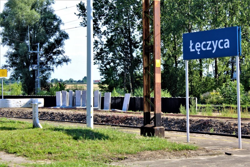 Nowe utrudnienia na kolei w Kutnie i Łęczycy. Łódzka Kolej Aglomeracyjna zmienia rozkład jazdy pociągów