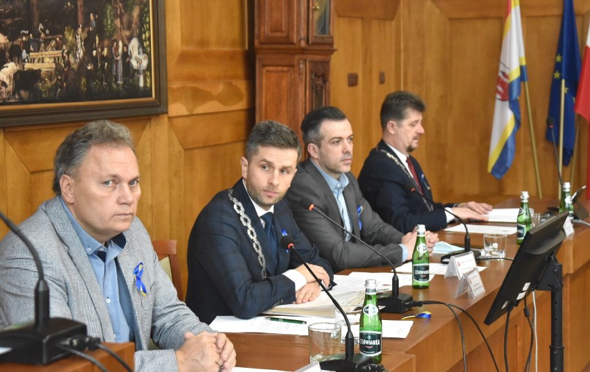 Malbork zrywa partnerstwo z rosyjskim Swietłyj, a narodowi ukraińskiemu śle wyrazy solidarności. To wspólna decyzja radnych i burmistrza
