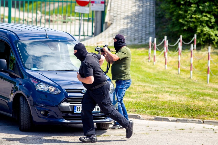 Akcja Straży Granicznej i policji przy starym tunelu na ul. Hetmańskiej. Co tam się wydarzyło? [zdjęcia]