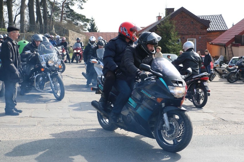 Moto Marzanna 2016. 150 motocykli przejechało z Tłuchowa do Kikoła [wideo, zdjęcia]