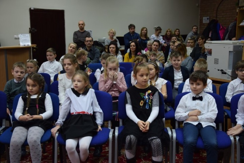 Pruszcz Gdański: Pierwszy dzień zmagań konkursowych dzieci w Konkursie Pięknego Czytania [ZDJĘCIA, WIDEO]