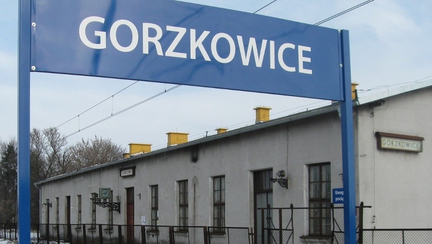 Dworzec PKP w Gorzkowicach nie zostanie sprzedany w tym roku