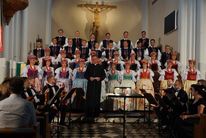 Pniewy. Przepiękny koncert Zespołu Pieśni i Tańca "Śląsk"