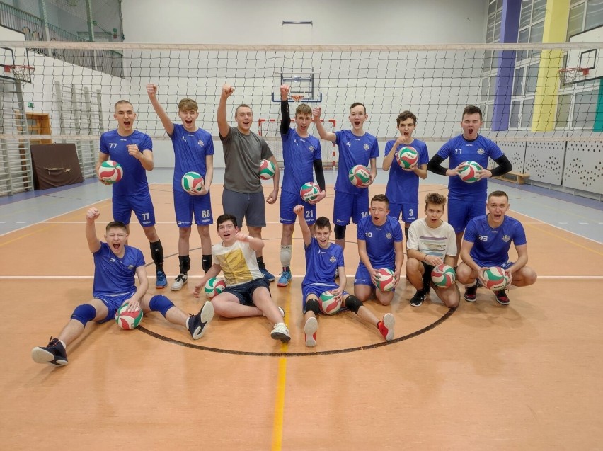 Volley Radomsko zgłasza zespół juniorów do rozgrywek....