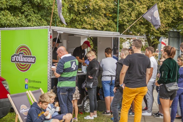 W Łodzi już 2 i 3 października na parkingu przy Moto Arenie odbywać się będzie kulinarna fiesta, połączona z wieloma ciekawymi wydarzeniami - Wielka Szama – największy zlot food trucków w Łodzi.