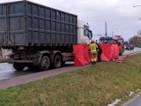 Odpowie za spowodowanie koszmarnego wypadku w Częstochowie. Pieszy utknął pod ciężarówką. Kierowca ciągnął go przez kilkaset metrów