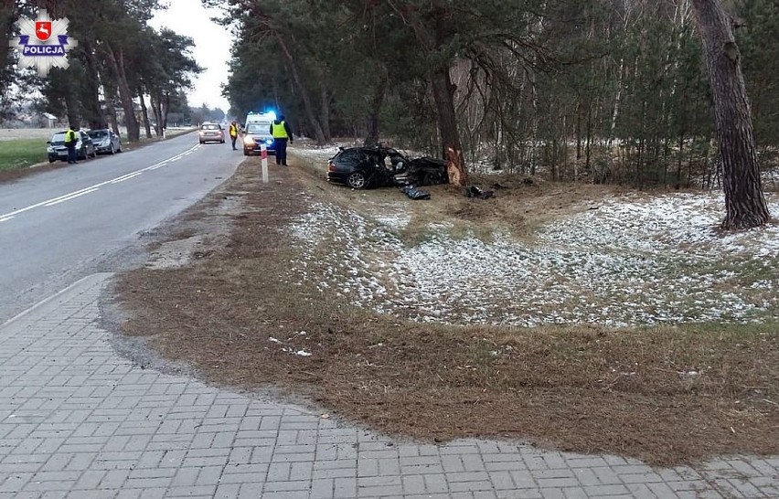 Śmiertelny wypadek w Świerszczowie: kierowca jechał na...