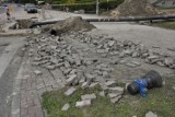 Hrubieszów: chodnik eksplodował, fragmenty trafiły w przechodnia. Są zarzuty