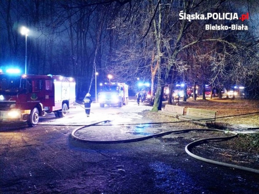 Pożar w Buczkowicach przy ul. Wczasowej. Paliło się w zakładzie stolarskim