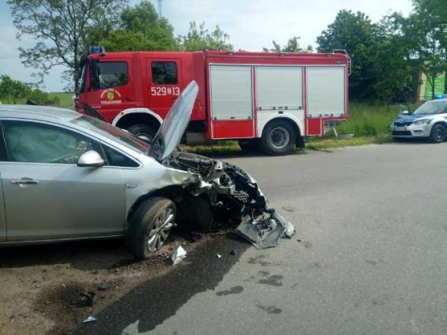Dwa auta zderzyły się w miejscowości Przystawy (gmina Malechowo)