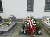 Będzin. 14. rocznica katastrofy smoleńskiej - zdjęcia z obchodów. Złożono kwiaty na grobie Grzegorza Dolniaka