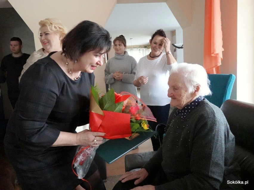 Z okazji setnych urodzin Janinę Korolczuk odwiedziła z...