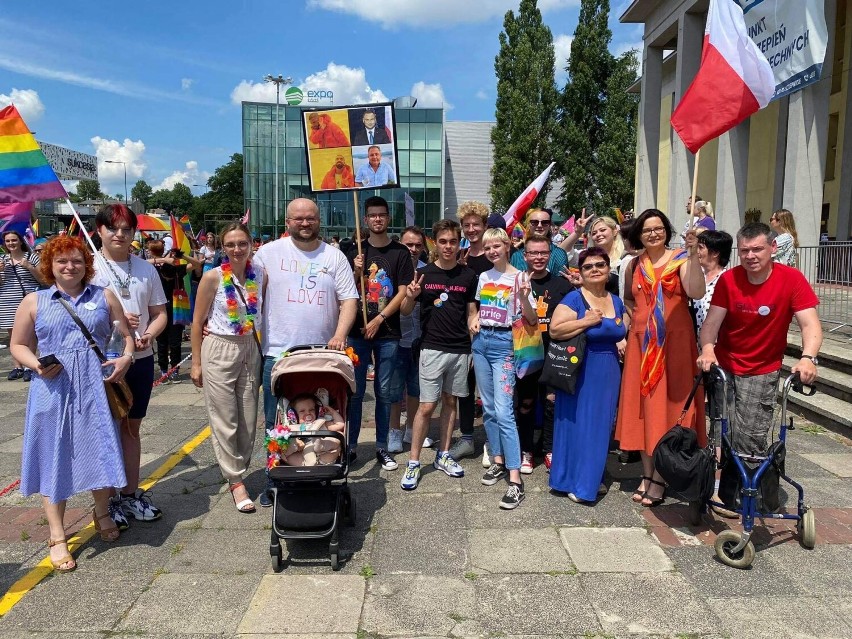 Tęczowy Marsz Równości w Łodzi z udziałem sieradzan