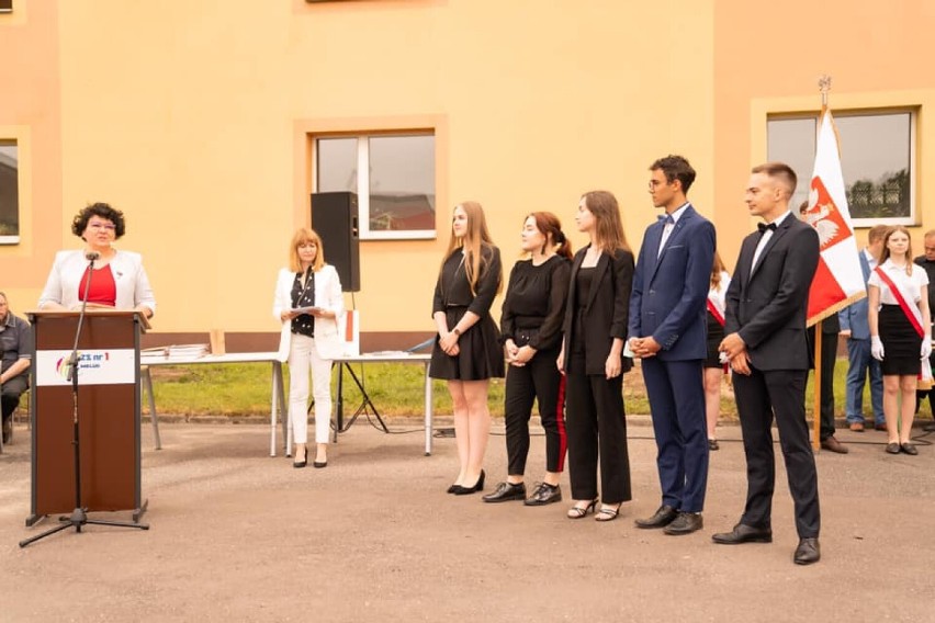 Zakończenie roku i pożegnanie absolwentów klas III Szkoły Branżowej w Zespole Szkół nr 1 w Wieluniu 