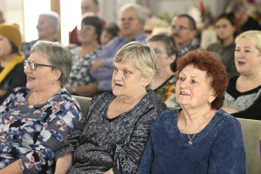 Tak było 3.12.2022 r. w Bukowcu podczas Kiermaszu...