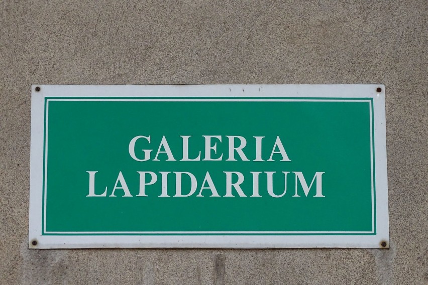 WSCHOWA. Lapidarium Rzeźby Nagrobnej zostało otwarte dla zwiedzających od 4 lipca br. [ZDJĘCIA]