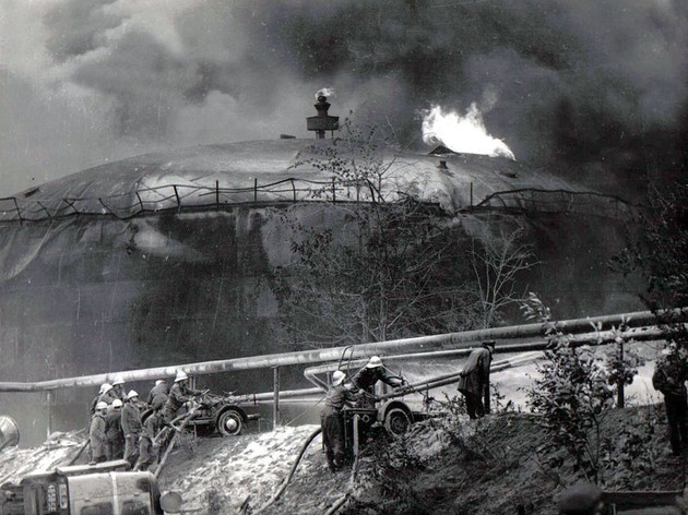 Wielki pożar w Rafinerii Czechowice. Minęło 40 lat [ZDJĘCIA]