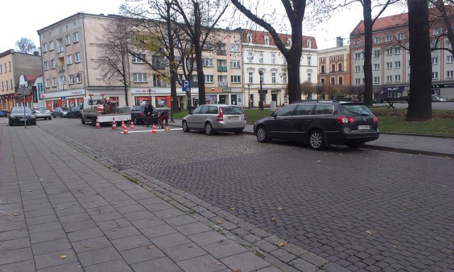 Postój taxi zniknął z ulicy Piastowskiej. Znów są tutaj miejsca parkingowe