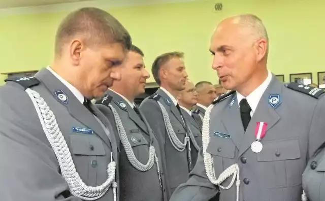 Czy Sławomir Barasiński (z prawej) zostanie nowym komendantem miejskim policji w Piotrkowie?