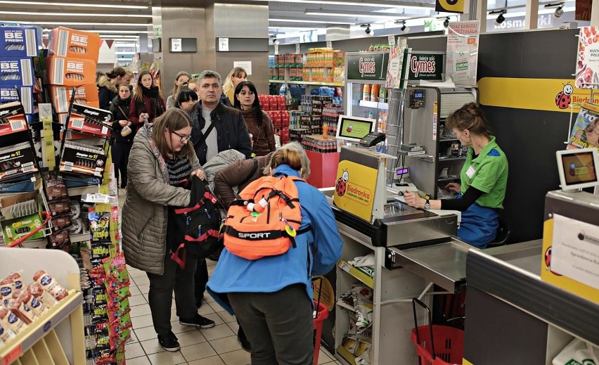 - W zależności od przedsiębiorstwa i branży może to różnie...