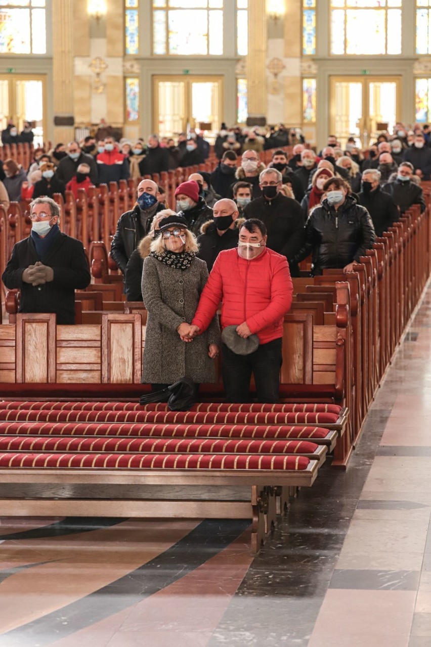 Niedziela Świętej Rodziny. Dzień modlitw o świętość małżeństw i rodzin