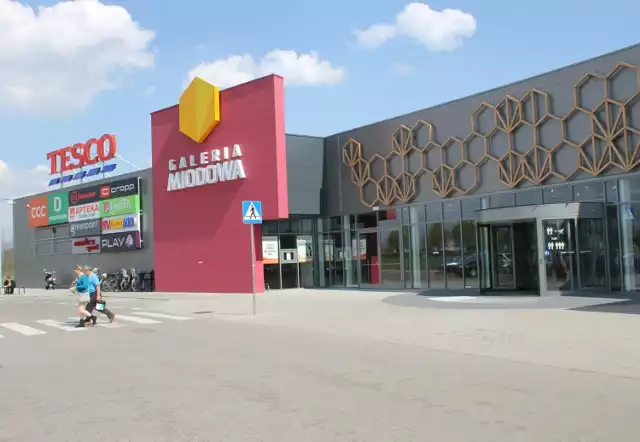 Galeria Miodowa z Tesco w Kluczborku