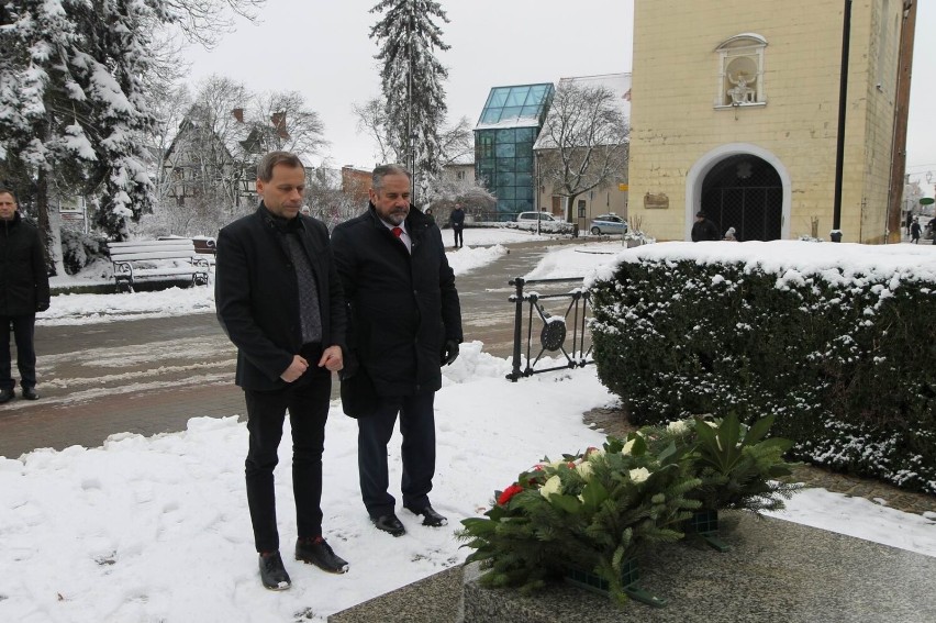 Przy Grobie Nieznanego Żołnierza w Chełmnie złożono kwiaty...