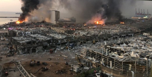 Potężny wybuch w Bejrucie. Są zabici oraz setki rannych.

Zobacz kolejne zdjęcia. Przesuwaj zdjęcia w prawo - naciśnij strzałkę lub przycisk NASTĘPNE