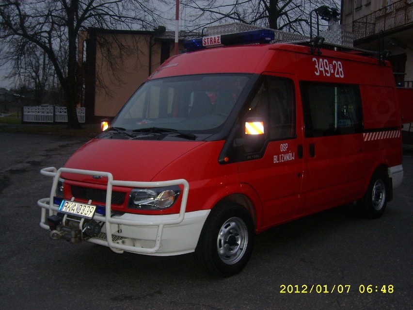 Strażacy z Blizanowa dostali nowy samochód do ratownictwa drogowego. ZOBACZ ZDJĘCIA
