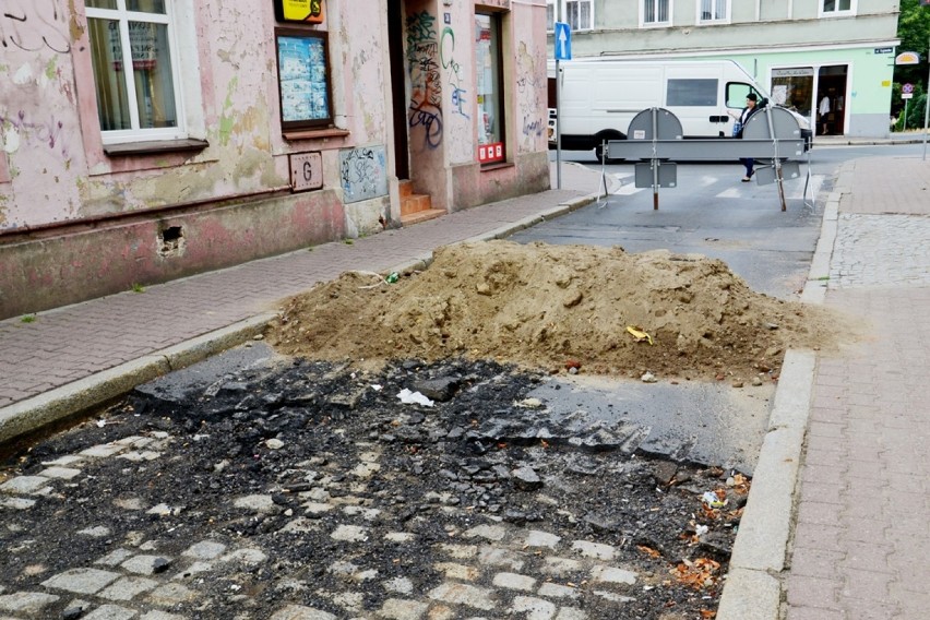 Co dzieje się na placu Matejki w Zielonej Górze? Sprawdźcie [ZDJĘCIA, WIDEO]  