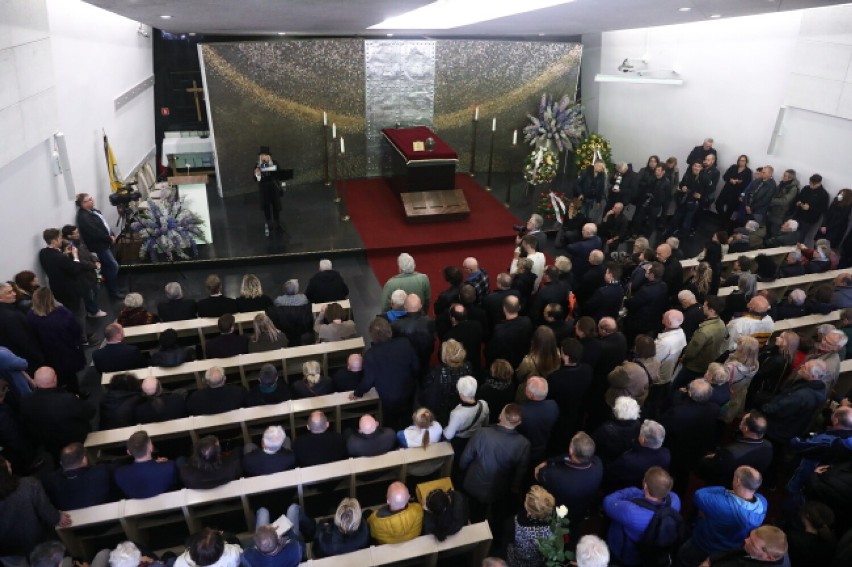 Pogrzeb Jerzego Urbana. Rzecznik rządu PRL został pochowany na Cmentarzu Wojskowym na Powązkach w Warszawie