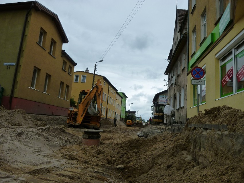 Utrudnienia drogowe w Sławnie. Trwa remont ulicy Chełmońskiego w Sławnie