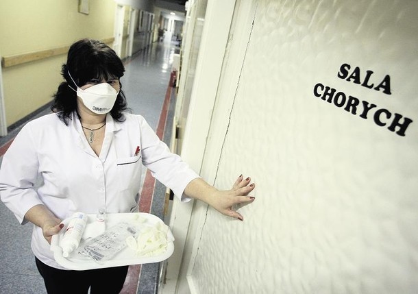 W związku z podejrzeniem świńskiej grypy wprowadzono zakaz odwiedzin w szpitalu w Szamotułach