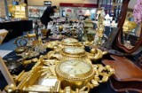 Płyty, porcelana lub zegarki? Proszę bardzo! Te przedmioty możesz kupić na lubelskiej giełdzie staroci i antyków w Galerii Olimp