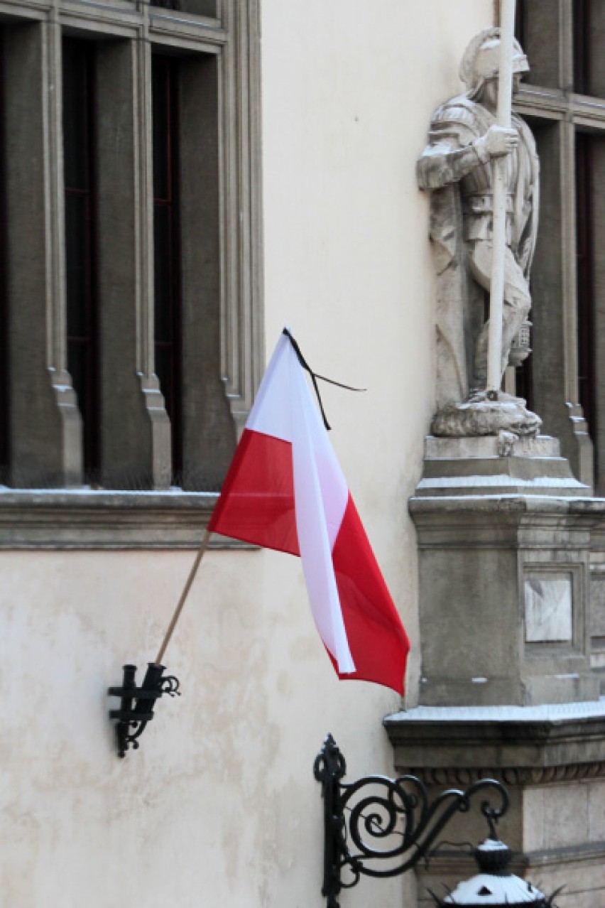 W Krakowie trwa żałoba po śmierci Wisławy Szymborskiej. W...