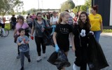 "Grudziądzka Miotła". Tak sprzątano okolice jeziora w Tarpnie. W akcję włączyli się uchodźcy z Ukrainy. Zobacz zdjęcia