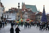 Warszawiacy ruszyli na świąteczne spacery. Tłumy na Starym Mieście i Trakcie Królewskim