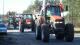 Protest rolników na DW 793 pomiędzy Siewierzem, a Myszkowem. Traktory spowalniały ruch. WIDEO