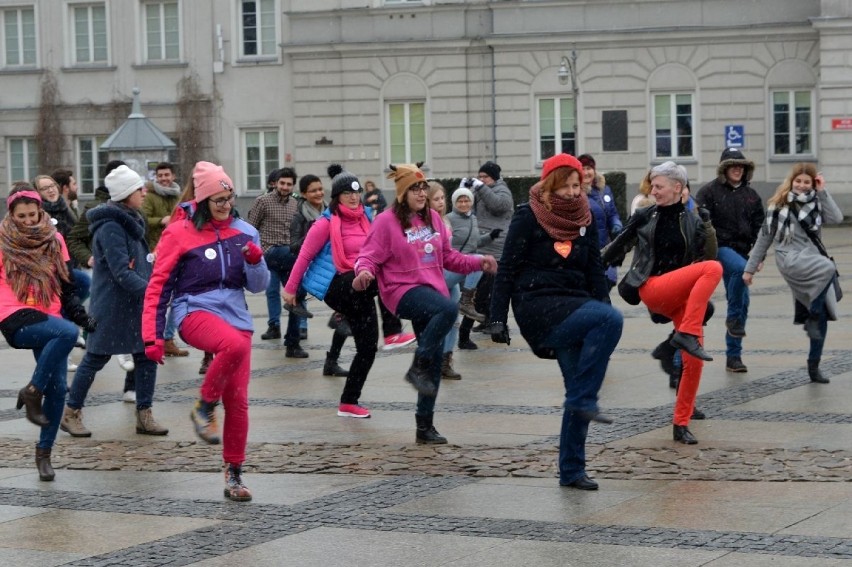 One Billion Rising na kieleckim Rynku. Tańczyli, by pomóc ofiarom przemocy