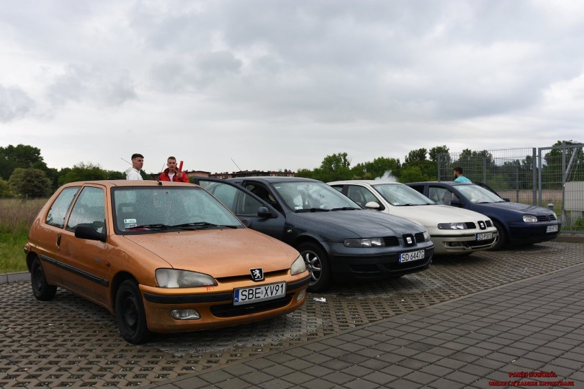 Zlot samochodowy w Będzinie przy plaży miejskiej. Zobacz zdjęcia