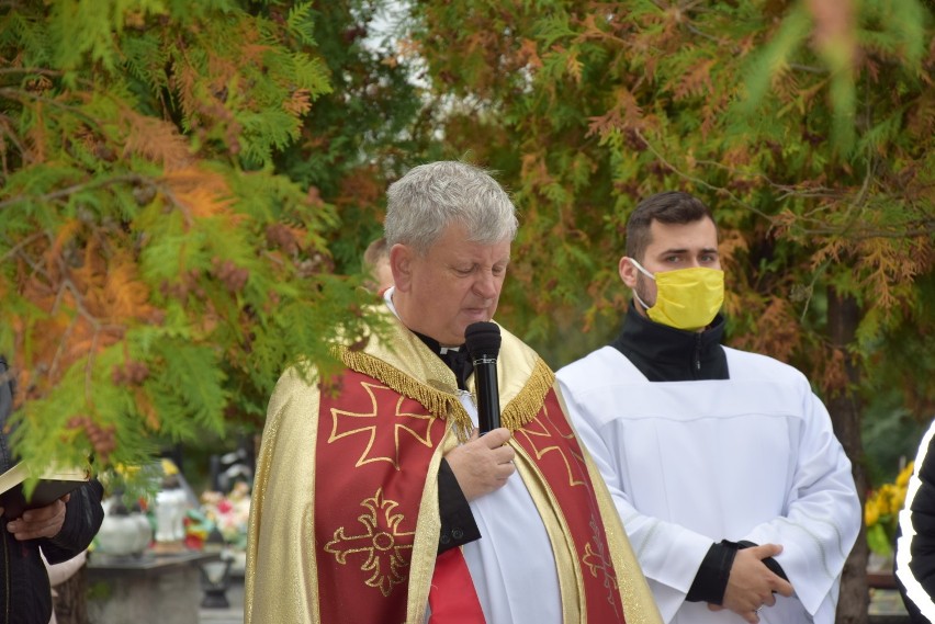 Uroczystościom przewodniczył ks. Antoni Bielak, proboszcz parafii Miłosierdzia Bożego w Dębicy