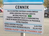 Gniezno: parking przy Maxie jest płatny. Carrefour: "Chcemy ułatwić parkowanie swoim klientom"