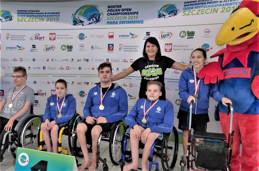 Pływanie. Sukcesy niepełnosprawnych zawodników Startu Oświęcim w mistrzostwach Polski w Szczecinie