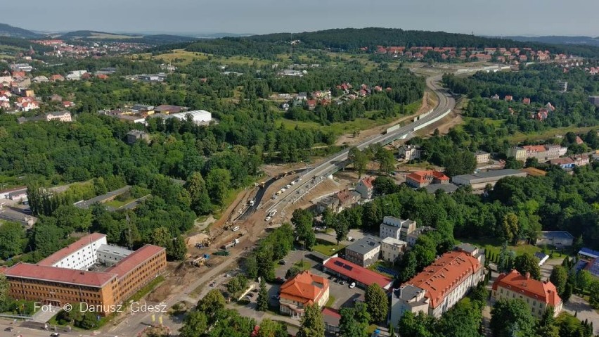 Obwodnica Wałbrzycha. Rozpoczęły się prace na zamkniętym skrzyżowaniu przy ul. Wysockiego (ZDJĘCIA)