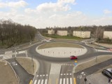 Kierowcy jeżdżą po największym rondzie w Oleśnie od grudnia. Teraz zorganizowano uroczyste otwarcie